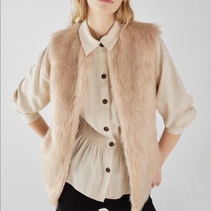 Bershka faux fur vest - tan